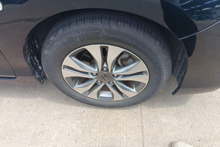 Used Honda Accord 2014 2.0L LX Comfort Edition Right Front Wheel Hub