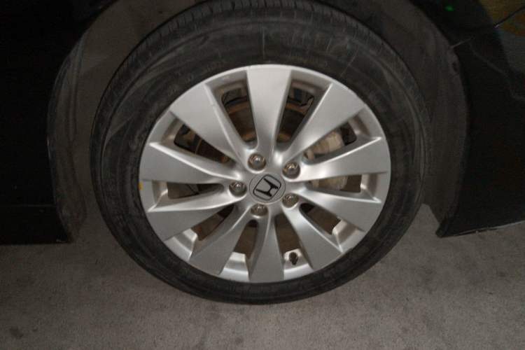Used Honda Accord 2014 2.4L EX Luxury Edition Right Front Wheel Hub