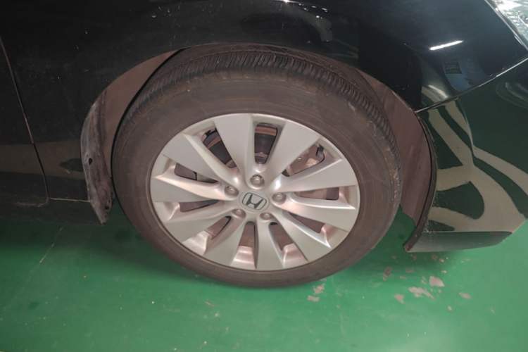Used Honda Accord 2014 2.4L EX Luxury Edition Right Front Wheel Hub