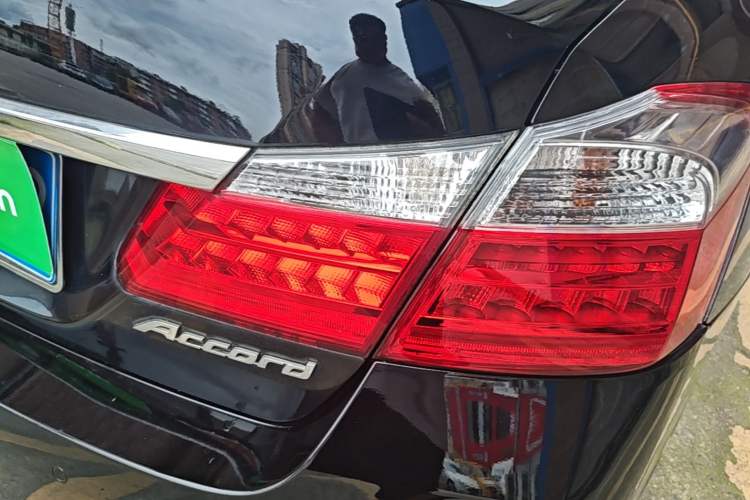Used Honda Accord 2014 2.0L EX Luxury Edition Right Rear Taillight