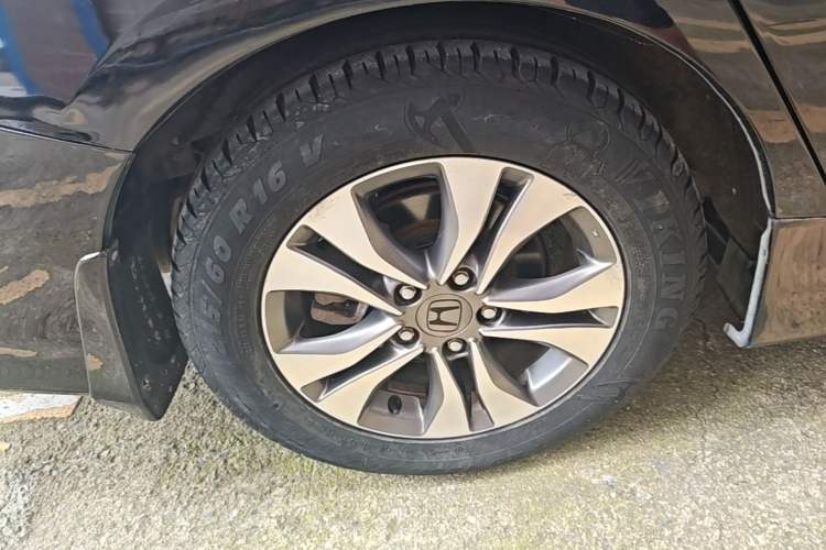 Used Honda Accord 2014 2.0L EX Luxury Edition Right Rear Wheel Hub