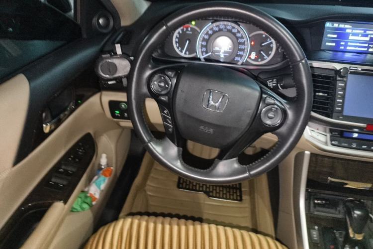 Used Honda Accord 2014 2.4L EXN Luxury Navigation Edition Steering Wheel