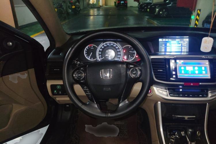 Used Honda Accord 2014 2.4L EXN Luxury Navigation Edition Steering Wheel