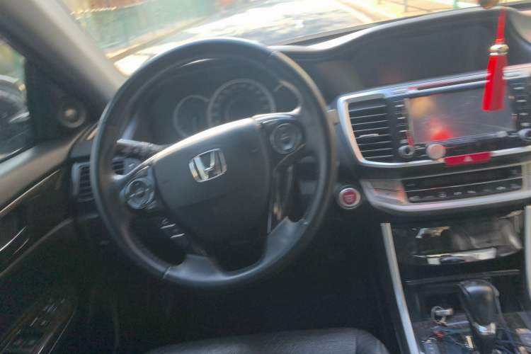 Used Honda Accord 2014 2.4L EXN Luxury Navigation Edition Steering Wheel