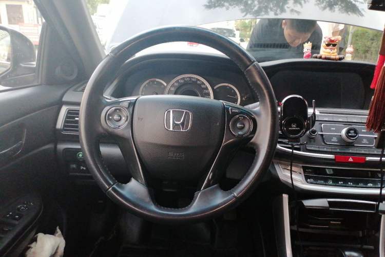 Used Honda Accord 2014 2.0L EX Luxury Edition Steering Wheel