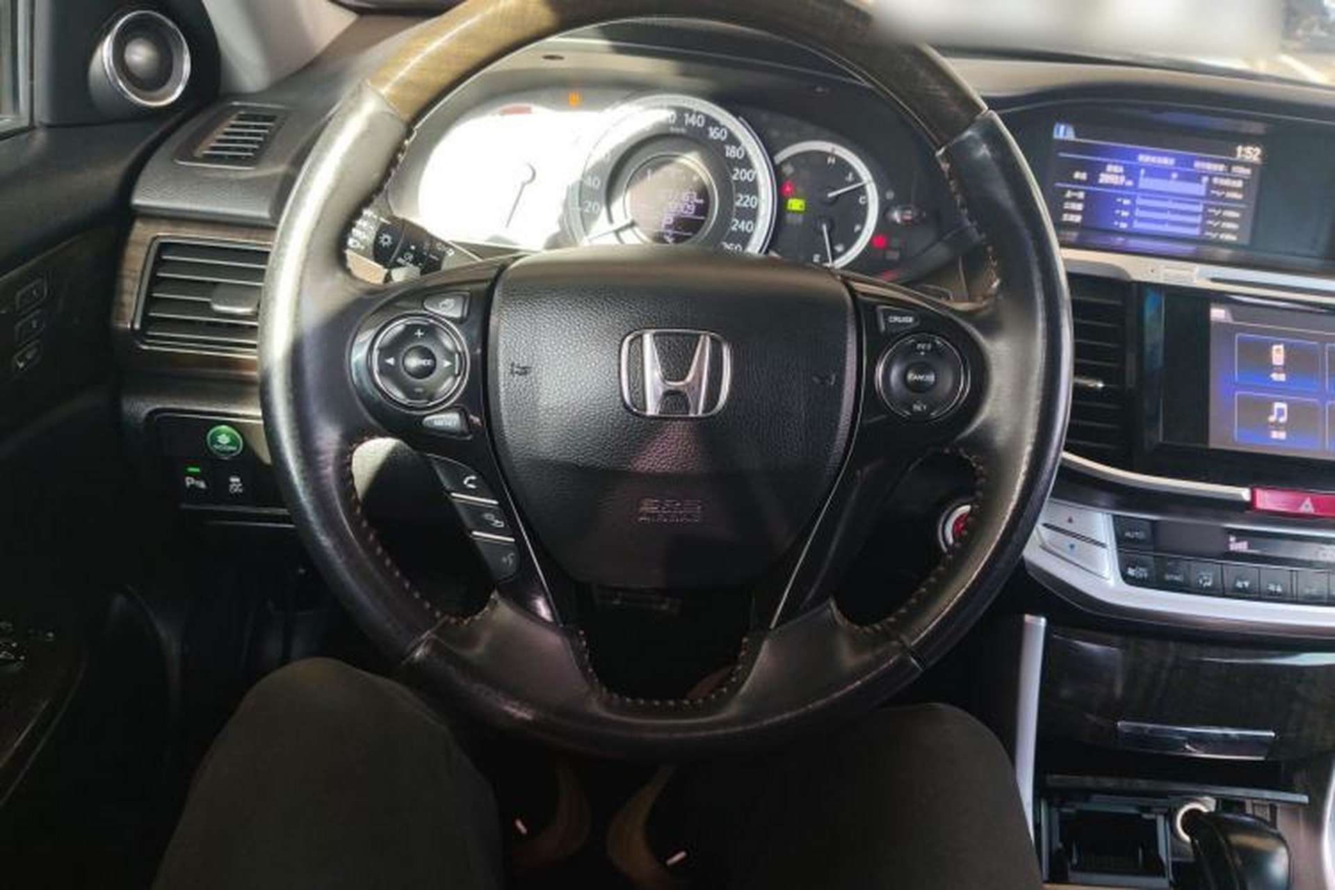 Used Honda Accord 2014 3.0L VTI Prestige Edition Steering Wheel