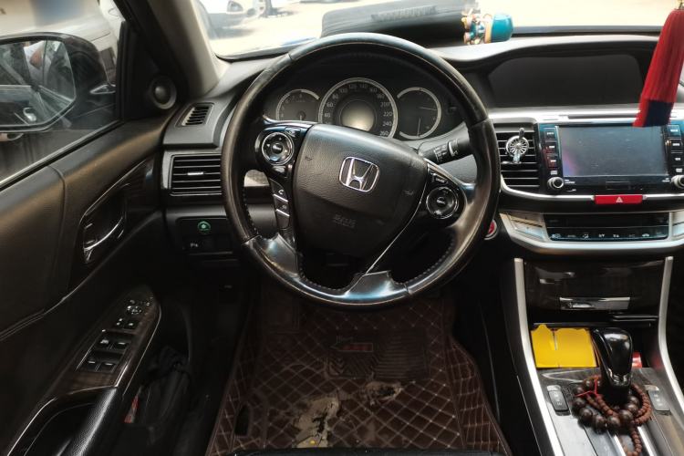 Used Honda Accord 2014 2.4L EXN Luxury Navigation Edition Steering Wheel