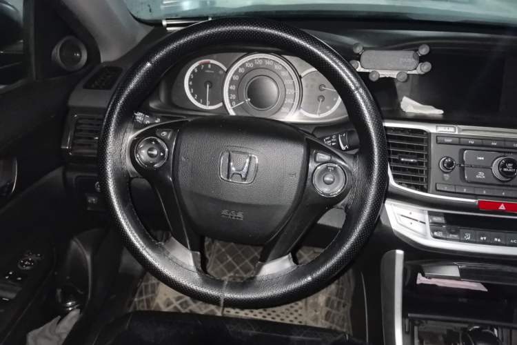 Used Honda Accord 2014 2.0L EX Luxury Edition Steering Wheel