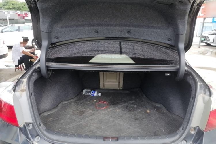 Used Honda Accord 2014 2.0L EX Luxury Edition Trunk