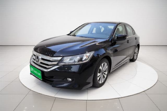 Ojetý Honda Accord 2014 2.0L EX Luxury Edition