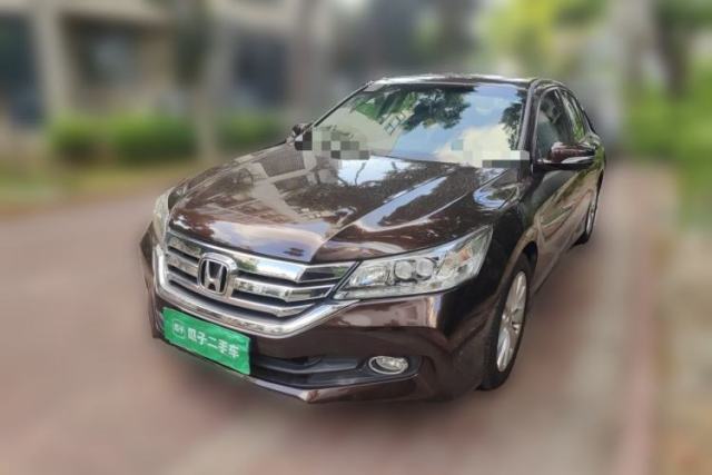 Ojetý Honda Accord 2014 2.4L EX Luxury Edition
