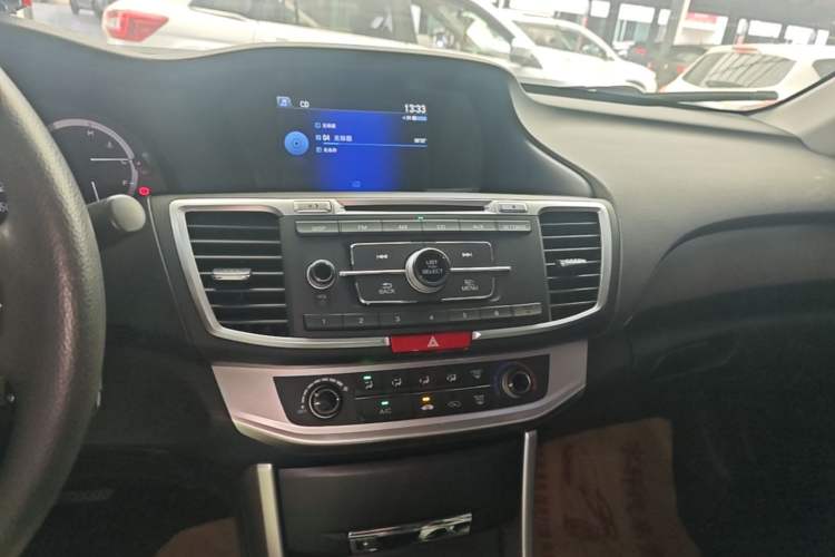 Used Honda Accord 2014 2.0L LX Comfort Edition Audio And AC Panel