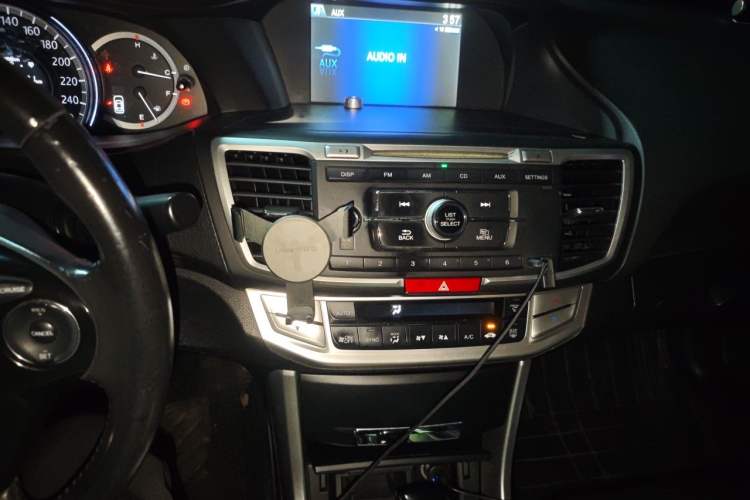 Used Honda Accord 2014 2.0L EX Luxury Edition Audio And AC Panel