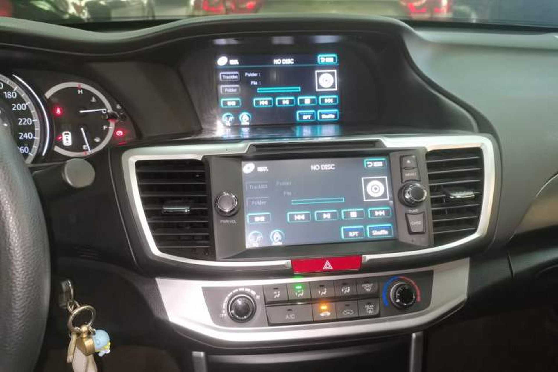 Used Honda Accord 2014 2.0L LX Comfort Edition Audio And AC Panel