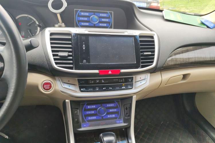 Used Honda Accord 2014 2.4L EX Luxury Edition Audio And AC Panel