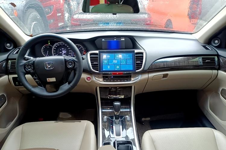 Used Honda Accord 2014 2.4L EX Luxury Edition Center Console