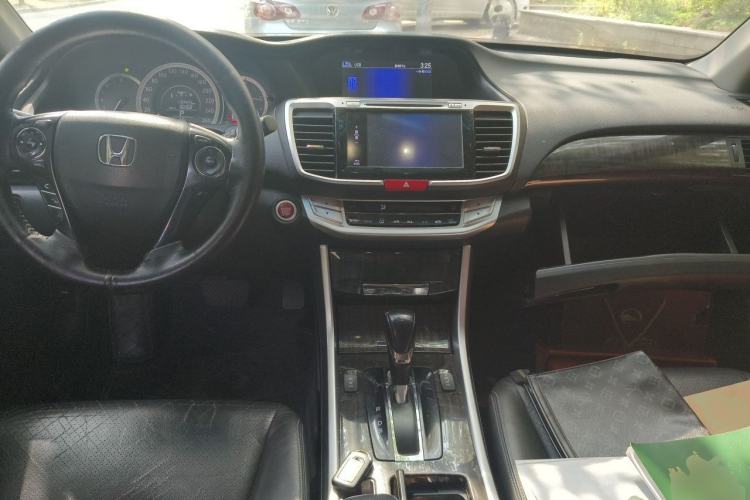 Used Honda Accord 2014 2.4L EX Luxury Edition Center Console