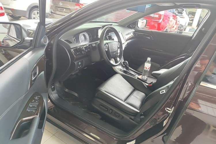 Used Honda Accord 2014 2.0L EX Luxury Edition Driver Seat