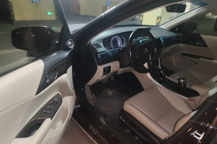 Used Honda Accord 2014 2.4L EX Luxury Edition Driver Seat