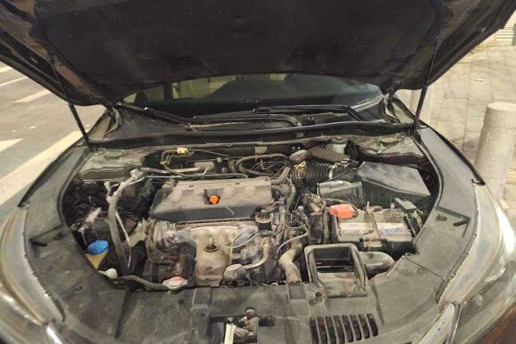 Used Honda Accord 2014 2.0L EX Luxury Edition Engine Bay