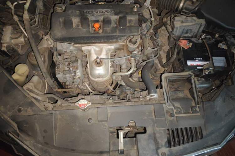 Used Honda Accord 2014 2.0L LX Comfort Edition Engine Bay