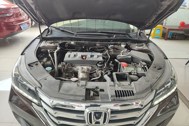 Used Honda Accord 2014 2.0L EX Luxury Edition Engine Bay