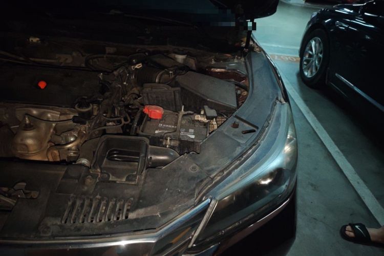 Used Honda Accord 2014 2.0L EX Luxury Edition Engine Bay Left