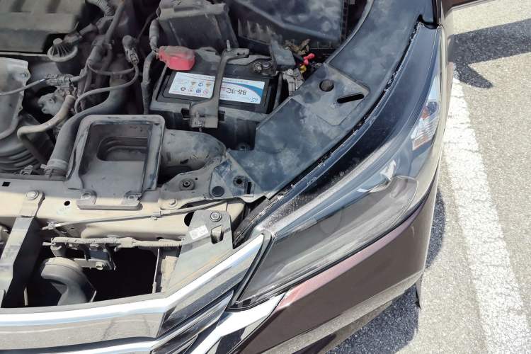 Used Honda Accord 2014 2.0L LX Comfort Edition Engine Bay Left