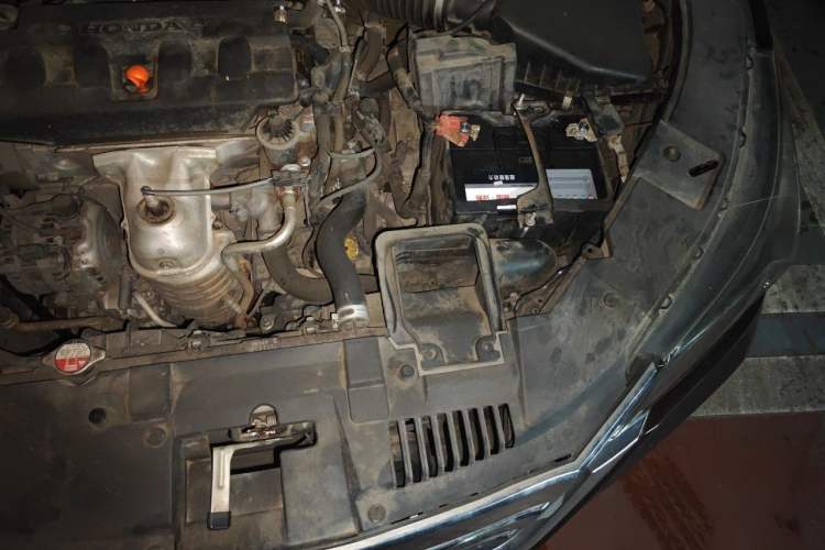 Used Honda Accord 2014 2.0L LX Comfort Edition Engine Bay Left