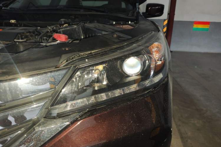 Used Honda Accord 2014 2.0L LX Comfort Edition Engine Bay Left