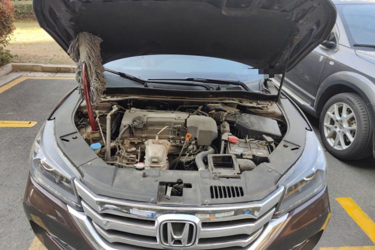 Used Honda Accord 2014 2.4L LX Comfort Edition Engine Bay