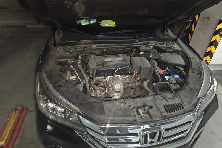 Used Honda Accord 2014 2.4L EX Luxury Edition Engine Bay Right