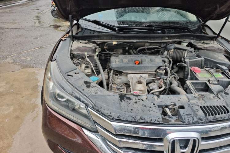 Used Honda Accord 2014 2.0L LX Comfort Edition Engine Bay Right