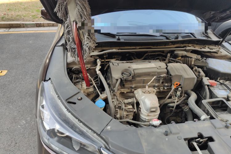 Used Honda Accord 2014 2.4L LX Comfort Edition Engine Bay Right