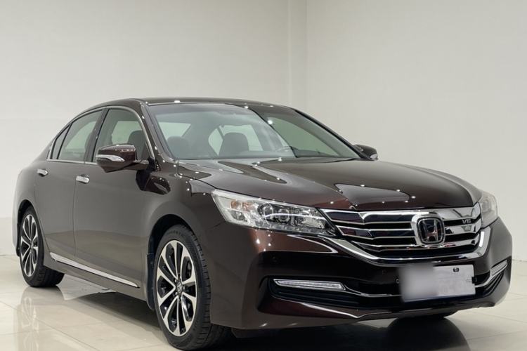 Used Honda Accord 2014 3.0L EXLN Flagship Edition Exterior 2