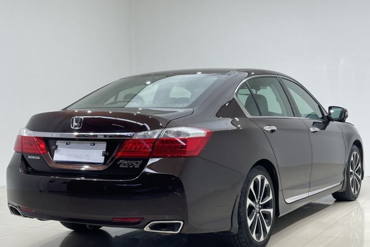 Used Honda Accord 2014 3.0L EXLN Flagship Edition Exterior 3