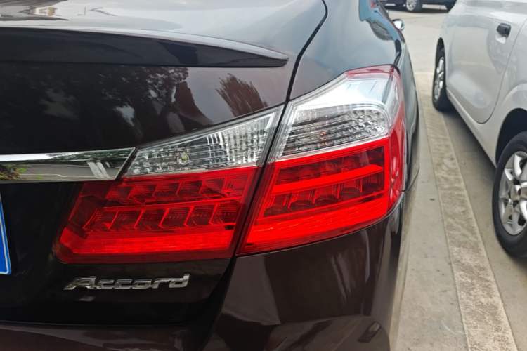 Used Honda Accord 2014 2.0L LX Comfort Edition Exterior 3