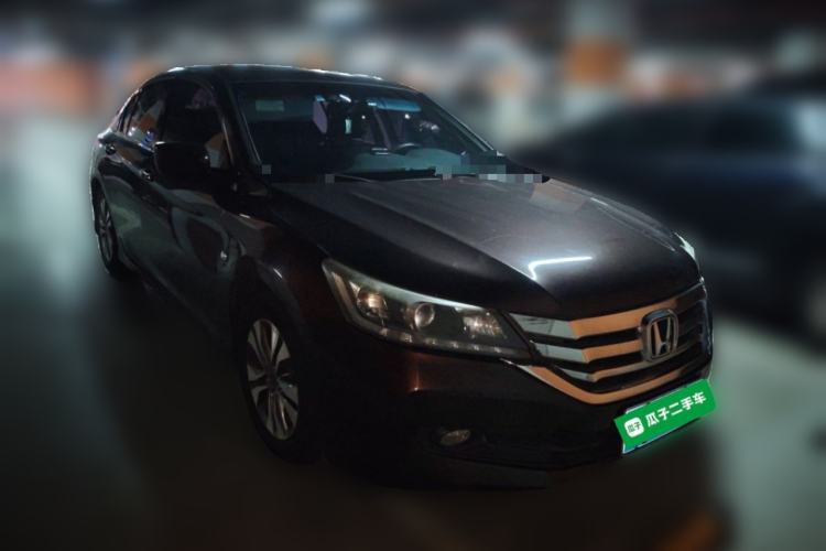 Used Honda Accord 2014 2.0L EX Luxury Edition Front Right 45 Deg
