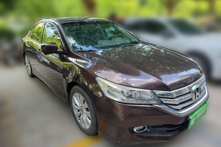 Used Honda Accord 2014 2.4L EX Luxury Edition Front Right 45 Deg