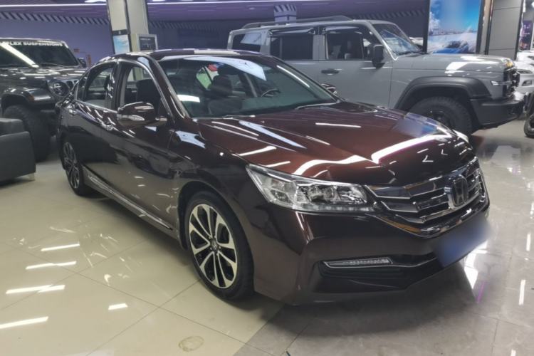 Used Honda Accord 2014 3.0L EXLN Flagship Edition Front Right 45 Deg