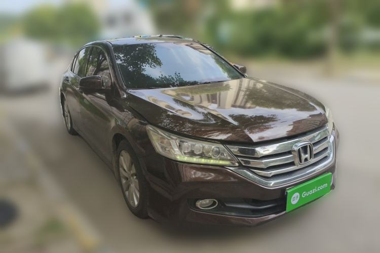 Used Honda Accord 2014 2.4L EX Luxury Edition Front Right 45 Deg