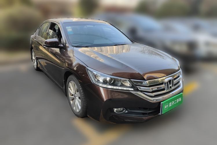 Used Honda Accord 2014 2.4L LX Comfort Edition Front Right 45 Deg