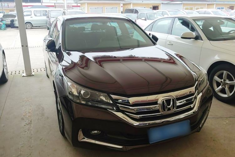 Used Honda Accord 2014 2.0L EX Luxury Edition Front Right 45 Deg