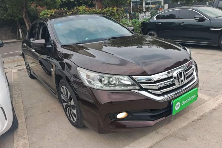 Used Honda Accord 2014 2.0L LX Comfort Edition Front Right 45 Deg