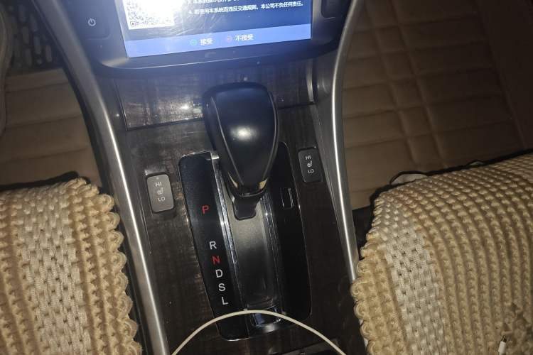 Used Honda Accord 2014 2.4L EX Luxury Edition Gear Lever