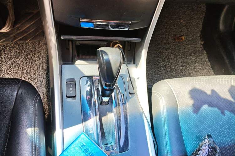 Used Honda Accord 2014 2.0L EX Luxury Edition Gear Lever