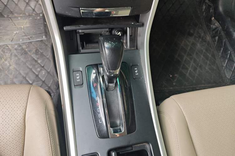 Used Honda Accord 2014 2.0L EX Luxury Edition Gear Lever
