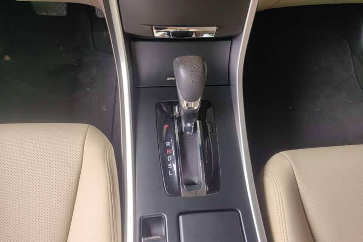 Used Honda Accord 2014 2.0L LX Comfort Edition Gear Lever