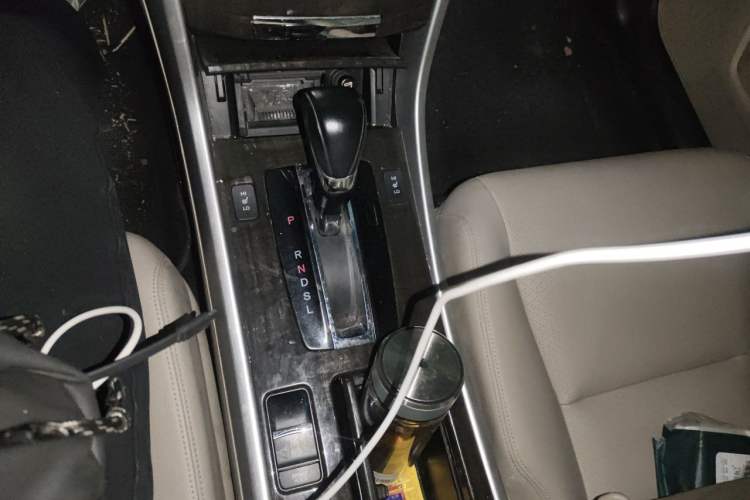 Used Honda Accord 2014 2.4L EX Luxury Edition Gear Lever