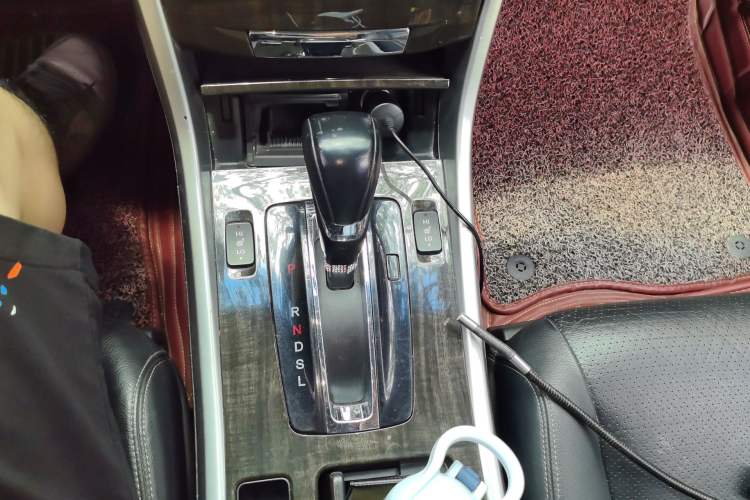 Used Honda Accord 2014 2.4L EX Luxury Edition Gear Lever